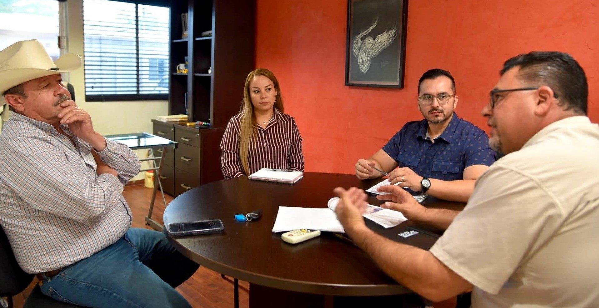 REUNIÓN DE TRABAJO PARA FORTALECER EL DESARROLLO DE HUACHINERA